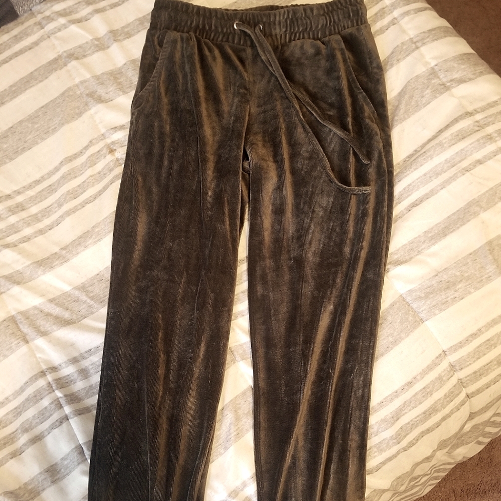 Elastic waist pant